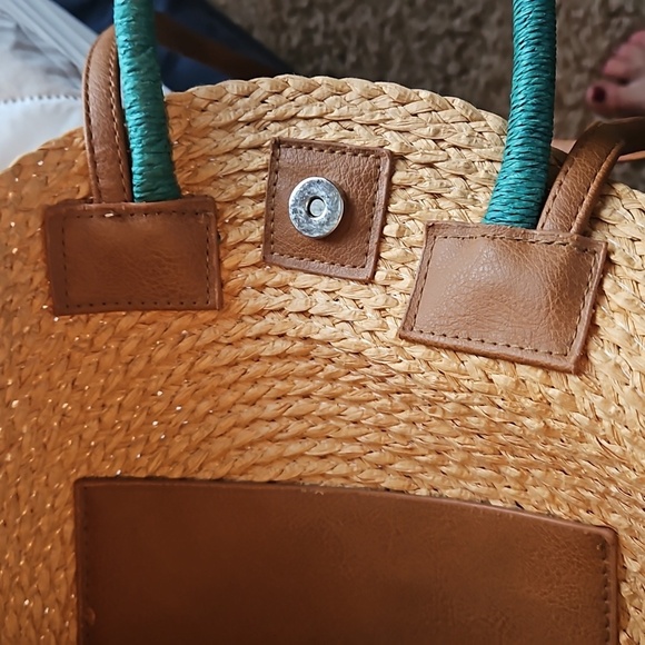 Fun Summer Straw Bag - Picture 5 of 8